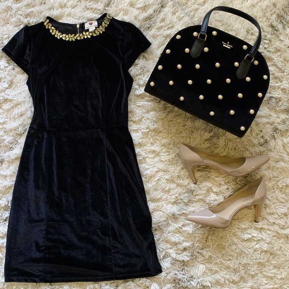 !5 for 25! Little Black Dress - Picture 2 of 11